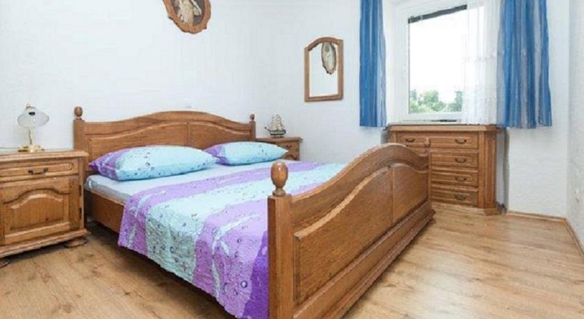 Apartments And Rooms Misic Trogir Phòng bức ảnh